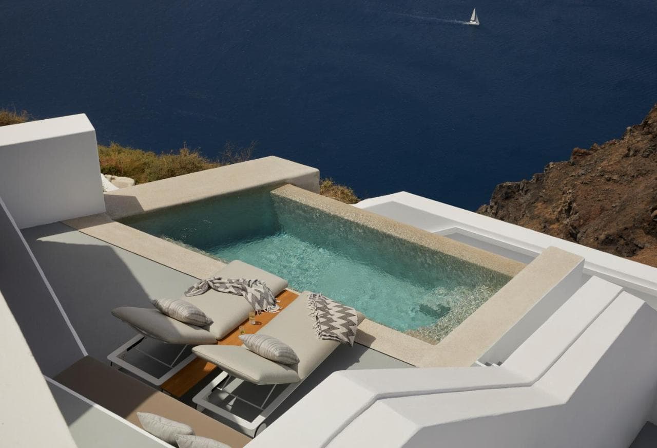 Grace Hotel, Auberge Collection