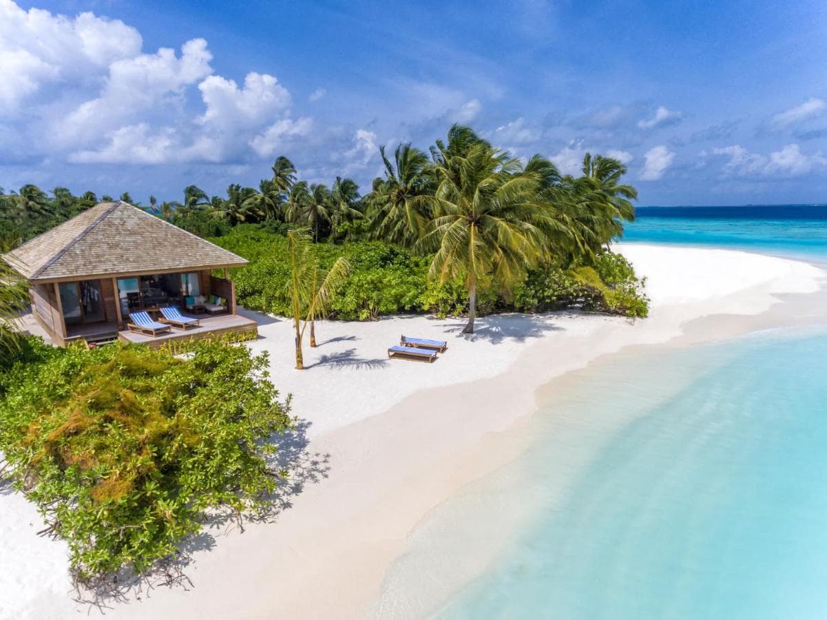 Hurawalhi Island Resort view 7