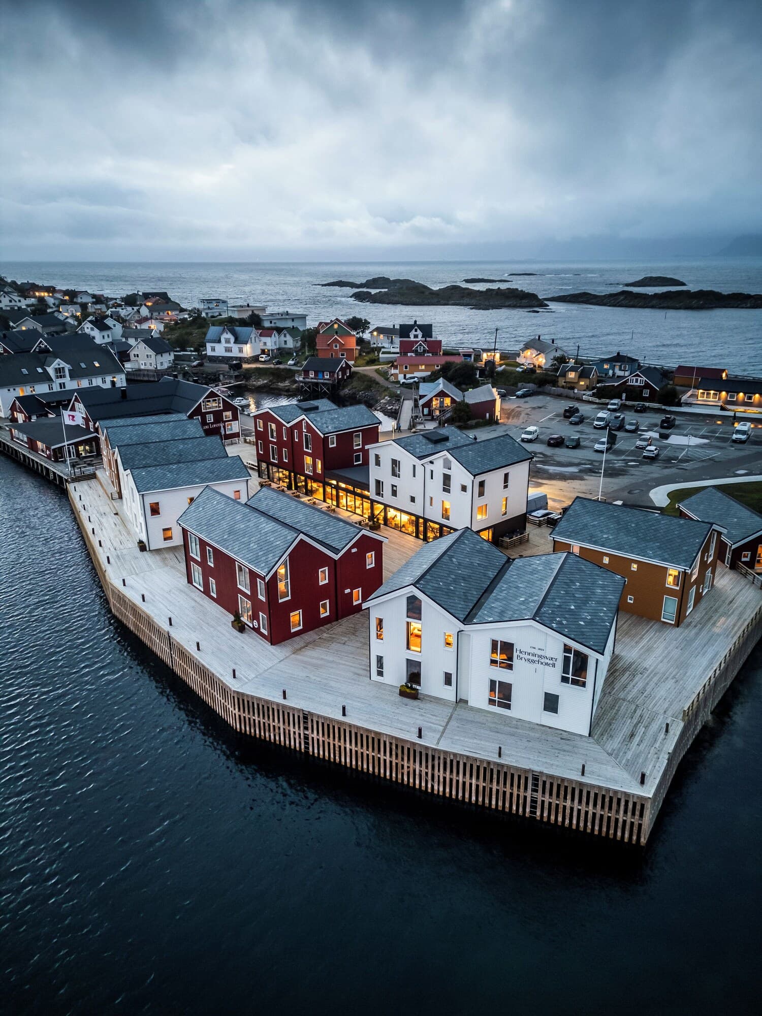 Henningsvær Bryggehotell – huvudbild