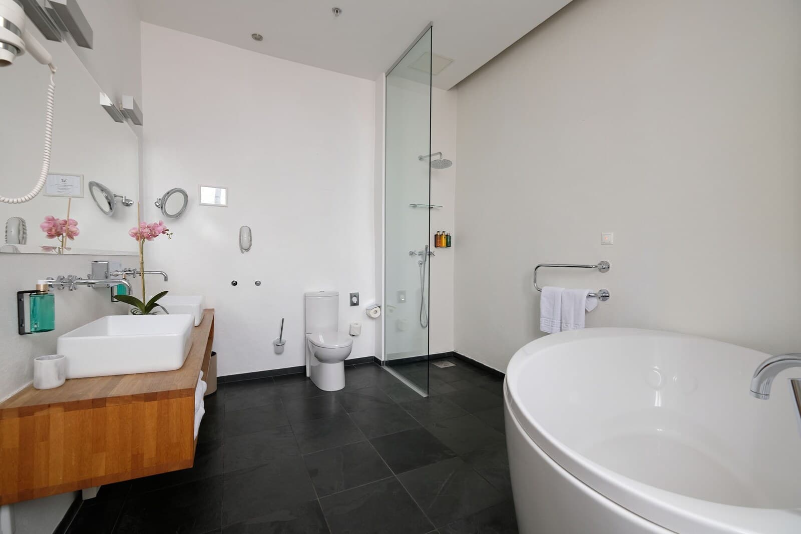 The Three Sisters Hotel – bild 3