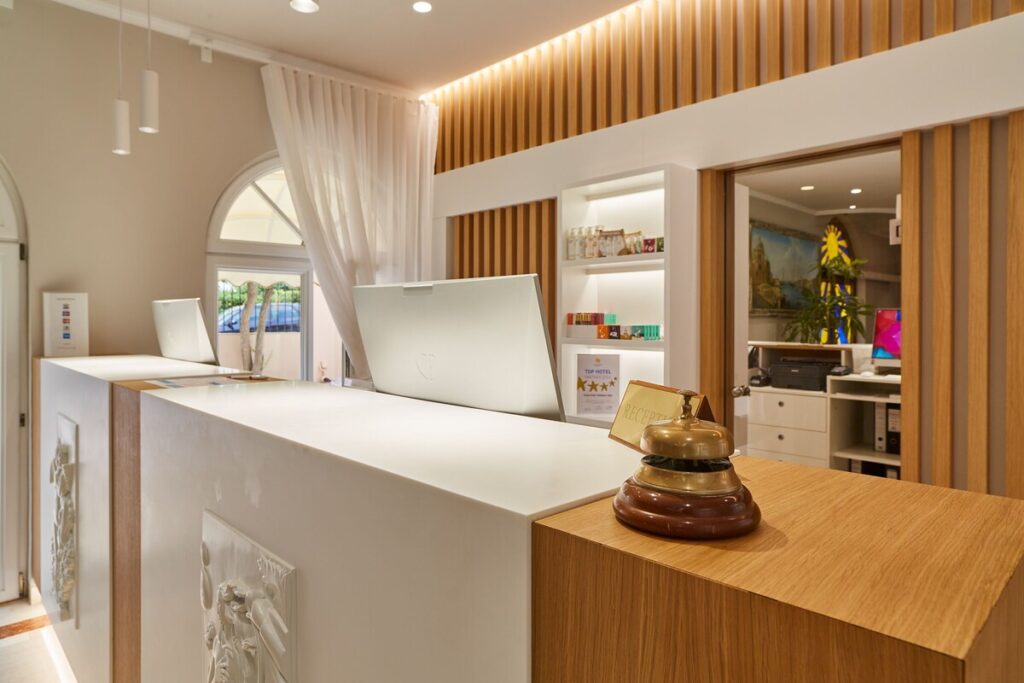 Grand Hotel Palladium Santa Eulalia del Rio - Interiör från hotellet